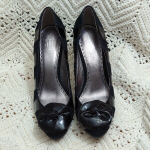 Coach Black Pump Trinitie Suede w/ Patent Leather